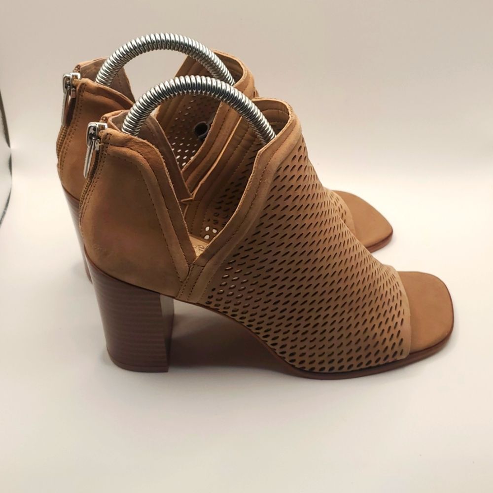 Vince Camuto Katnina Perforated Nubuck Open Toe Heeled Shoe Booties Sz 7.5 - Picture 8 of 12